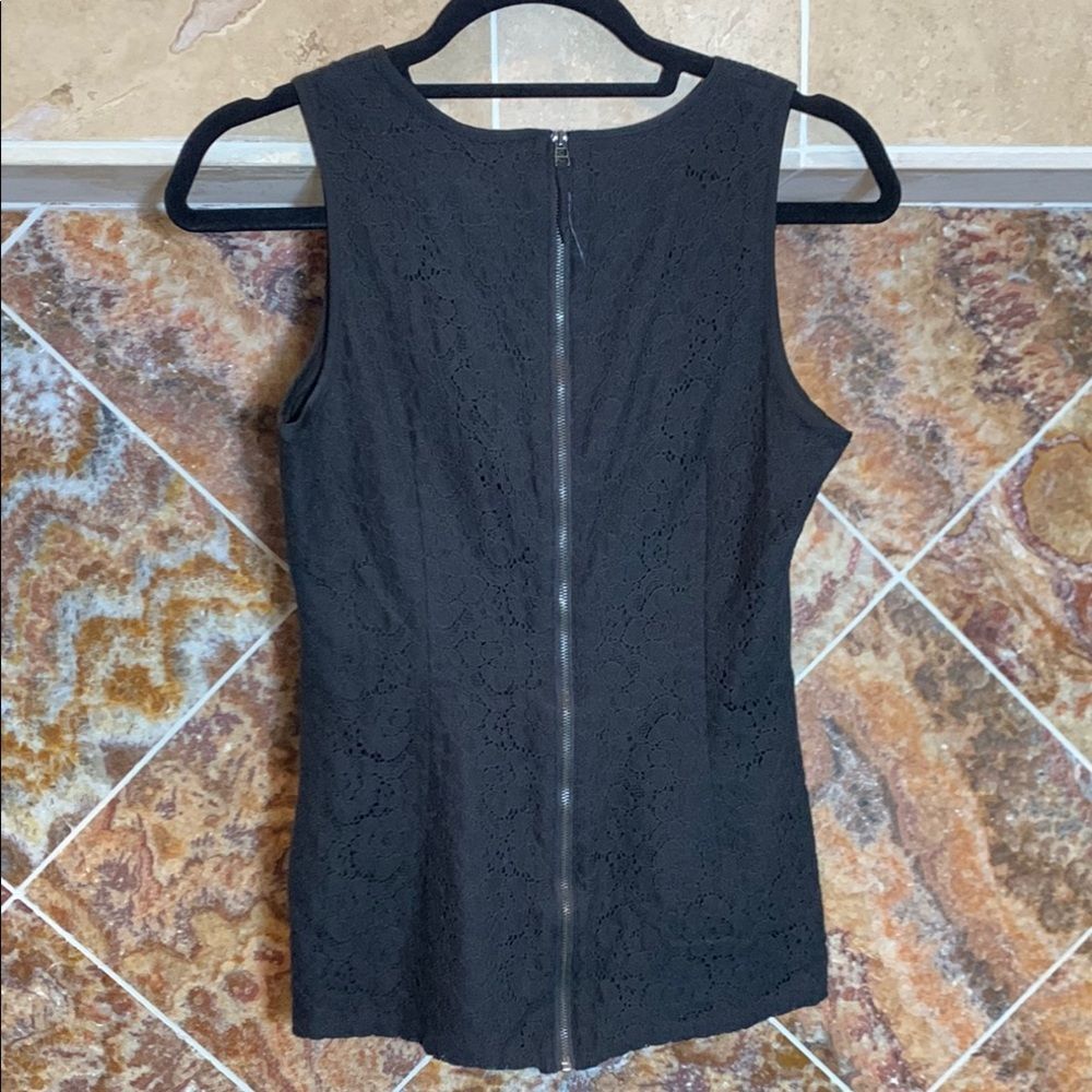 Banana Republic Size 2 Black Floral Lace Sleeveless Top Zippered Back - Picture 2 of 11